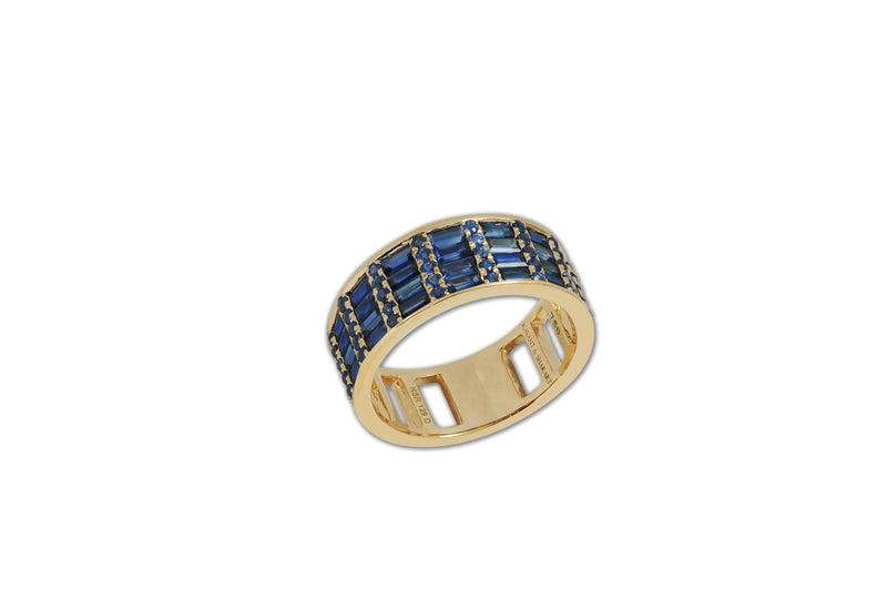 Classic Blue Sapphire Cigar 5 Ring set in Yellow Gold