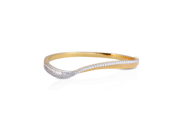 Talay Wave Twist Bangle in Brushed Gold