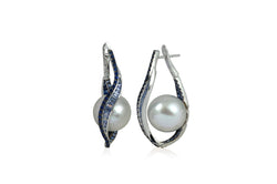 Talay Wave Twist Pearl Hoop Earrings (medium)