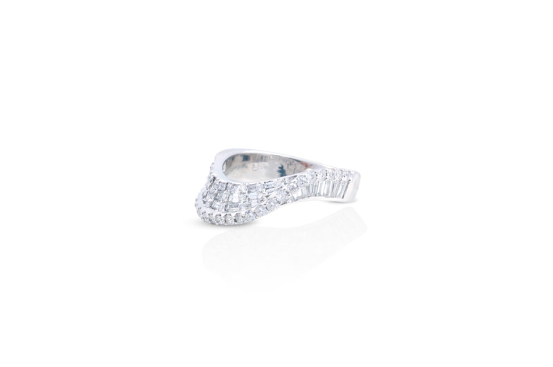 Talay Wave II Diamond Ring