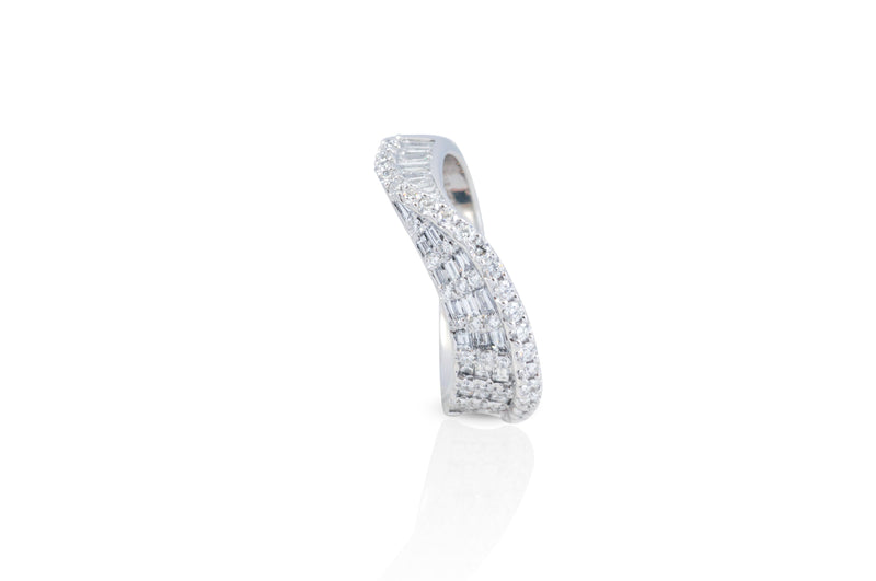 Talay Wave II Diamond Ring