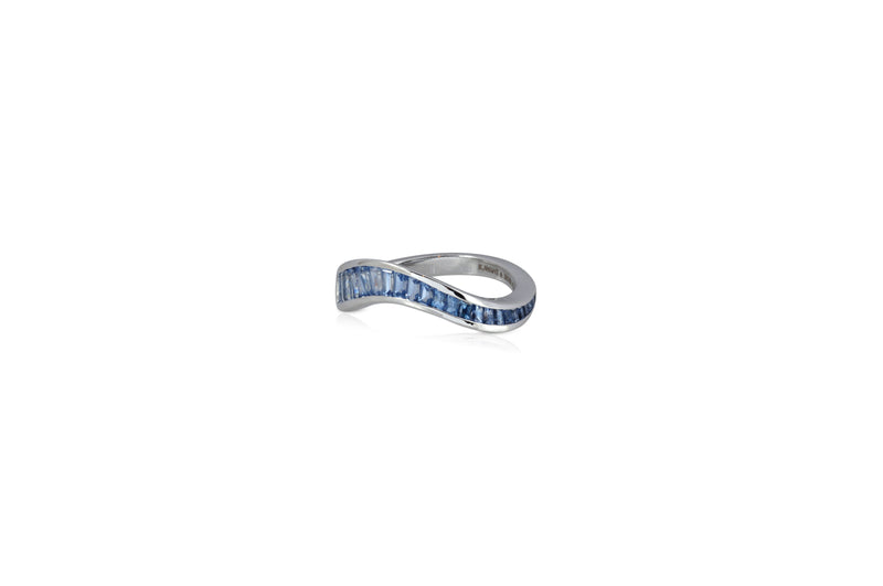 Talay Flow Wave Ring in Blue Sapphire