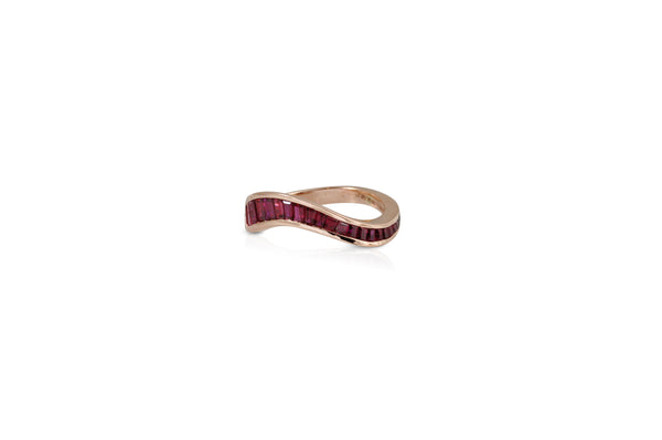 Talay Flow Wave Ring in Purple Sapphire