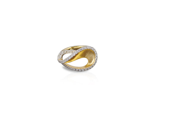 Talay Wave Brushed Gold Diamond Ring